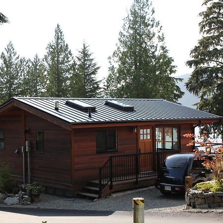 Tilby'S Rainbow Cottage Port Renfrew Kültér fotó