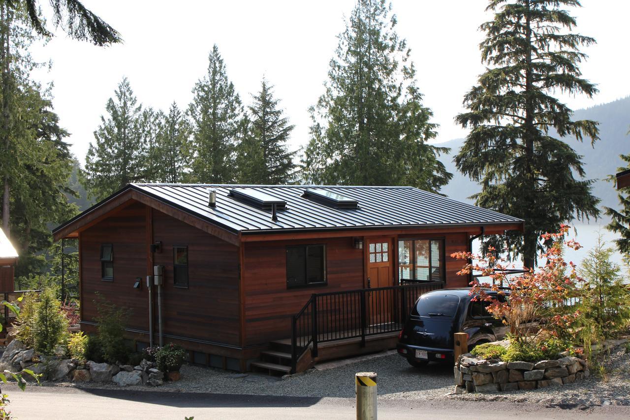 Tilby'S Rainbow Cottage Port Renfrew Kültér fotó